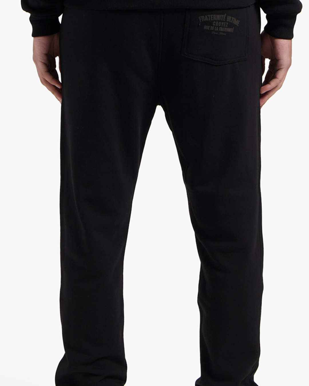 ACHTERKANT_BROEK_-_cr1-ss25-03_cr1-ss25-13_Fullbody_Jpg-High-res_3.png