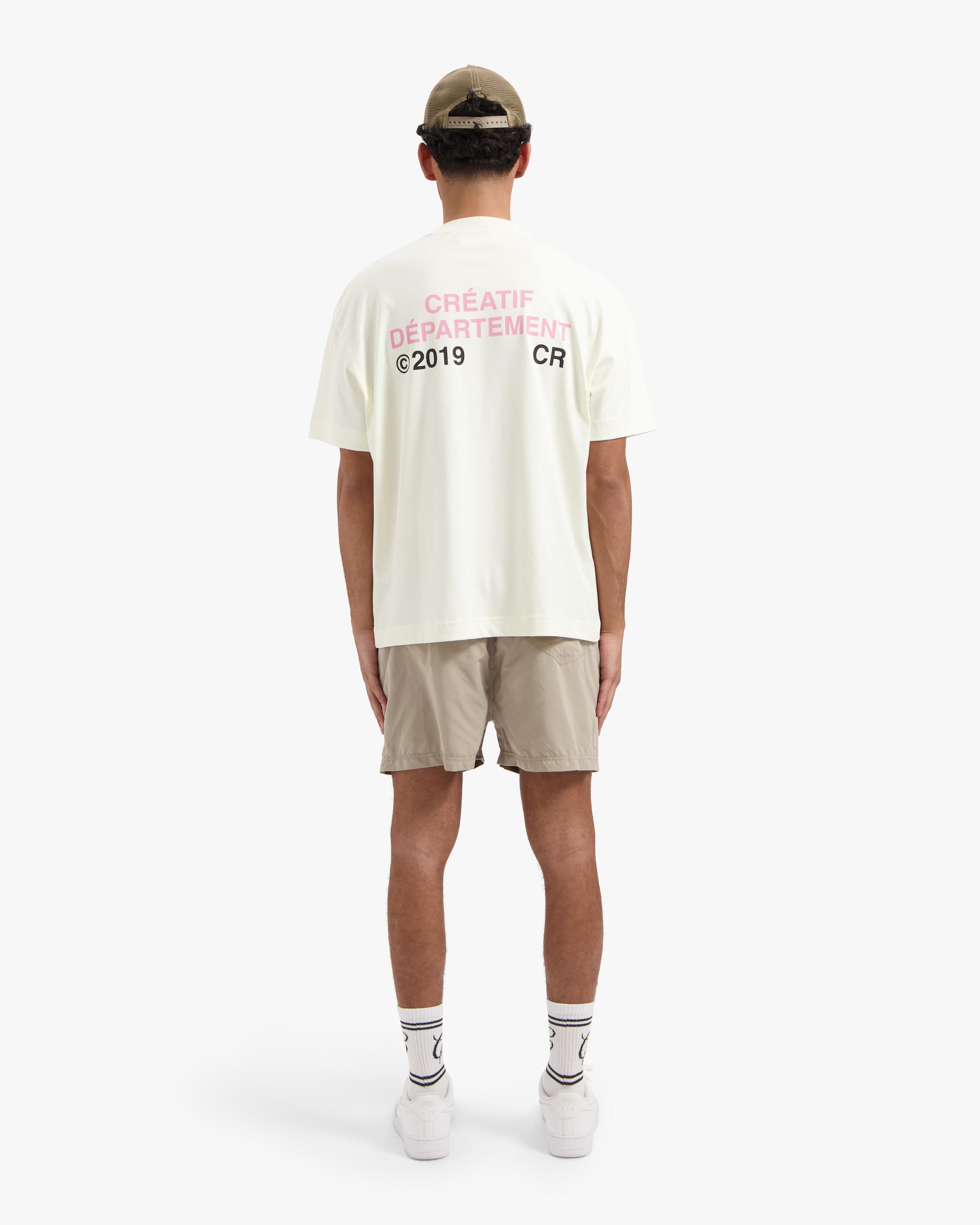 CA1-HS24-03OFFWHITE-CR1-HS24-13KHAKI-Fullbody-JpgHighres-2.jpg