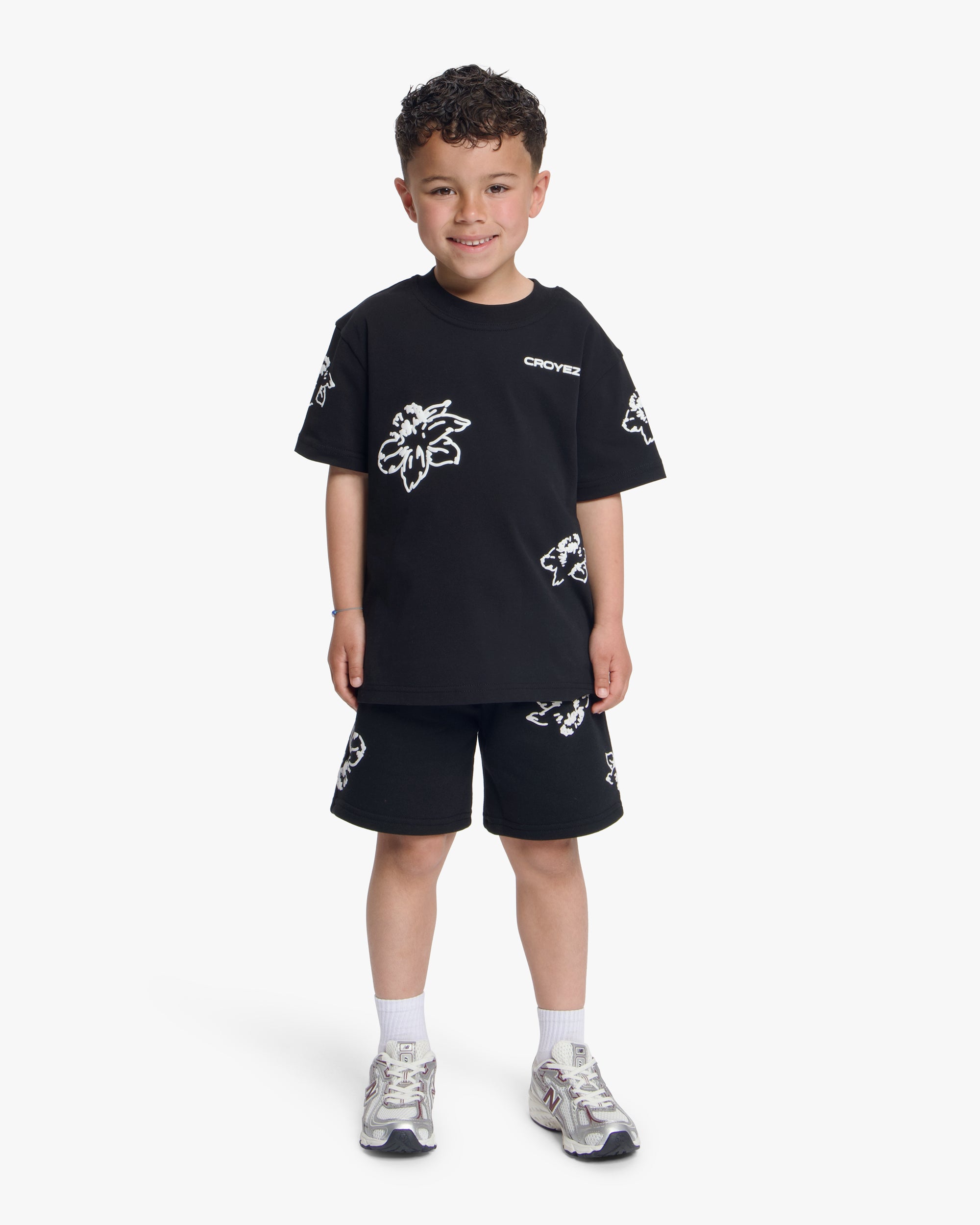 Croyez Mini Initial Flower T-Shirt | Black/White