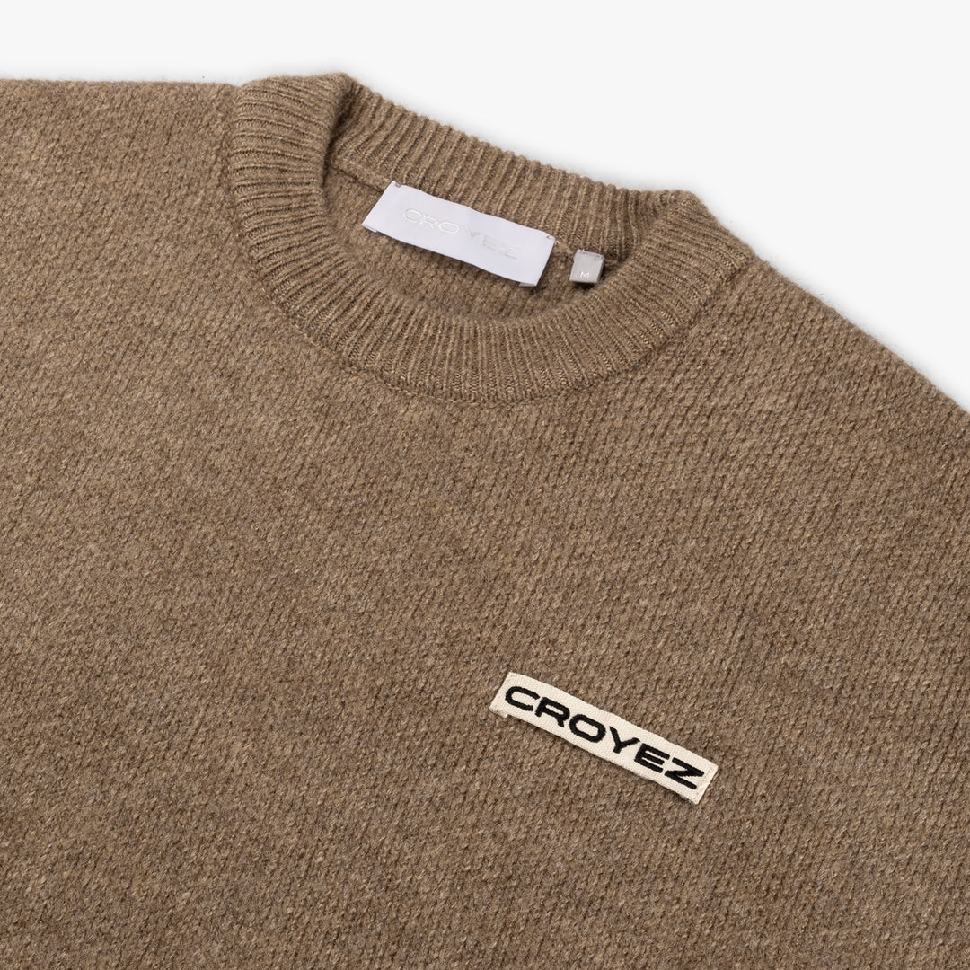 CROYEZ ÉTIQUETTE KNIT SWEATER - BEIGE