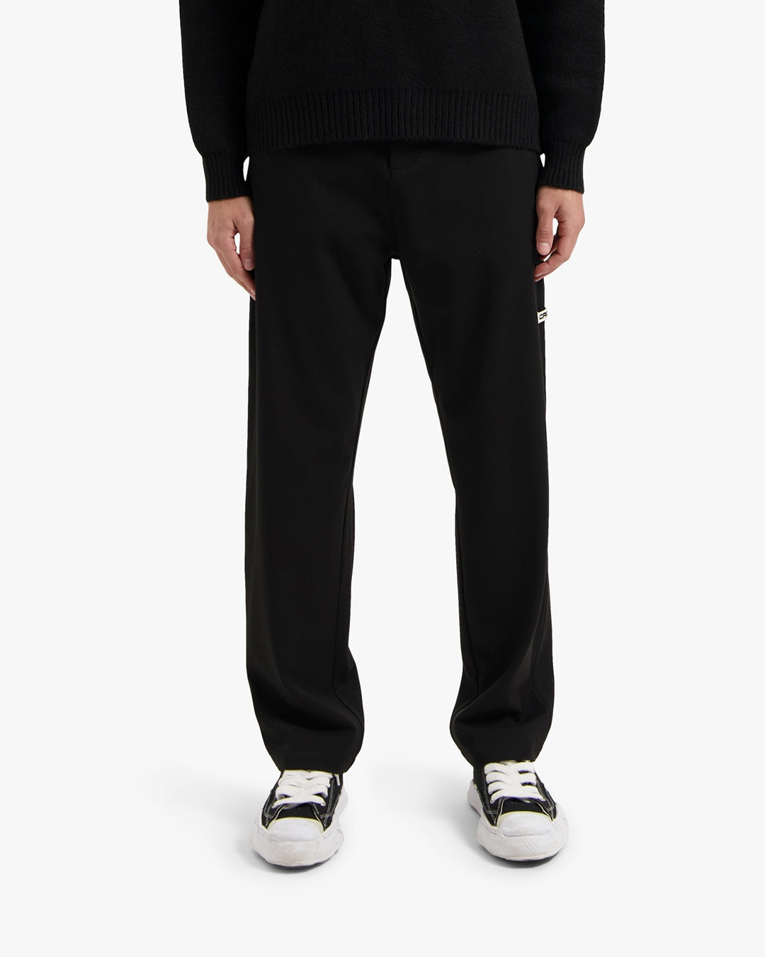 CR1-PS25-25_BLACK_CR1-PS25-21_BLACK_Fullbody_Jpg_High_res_1_-_chino_frontjpg.jpg