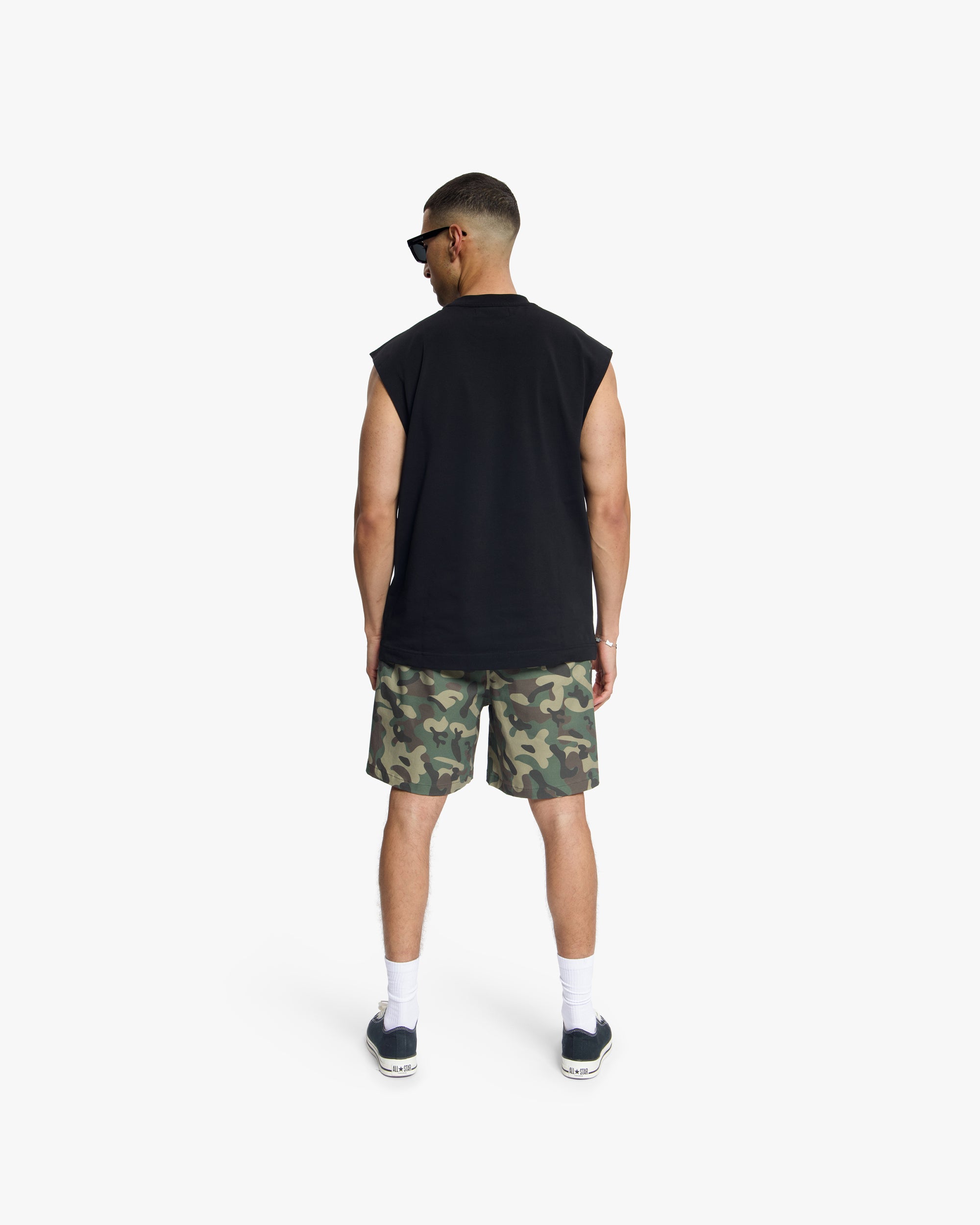 Croyez Cutout Heart Sleeveless T-Shirt | Black