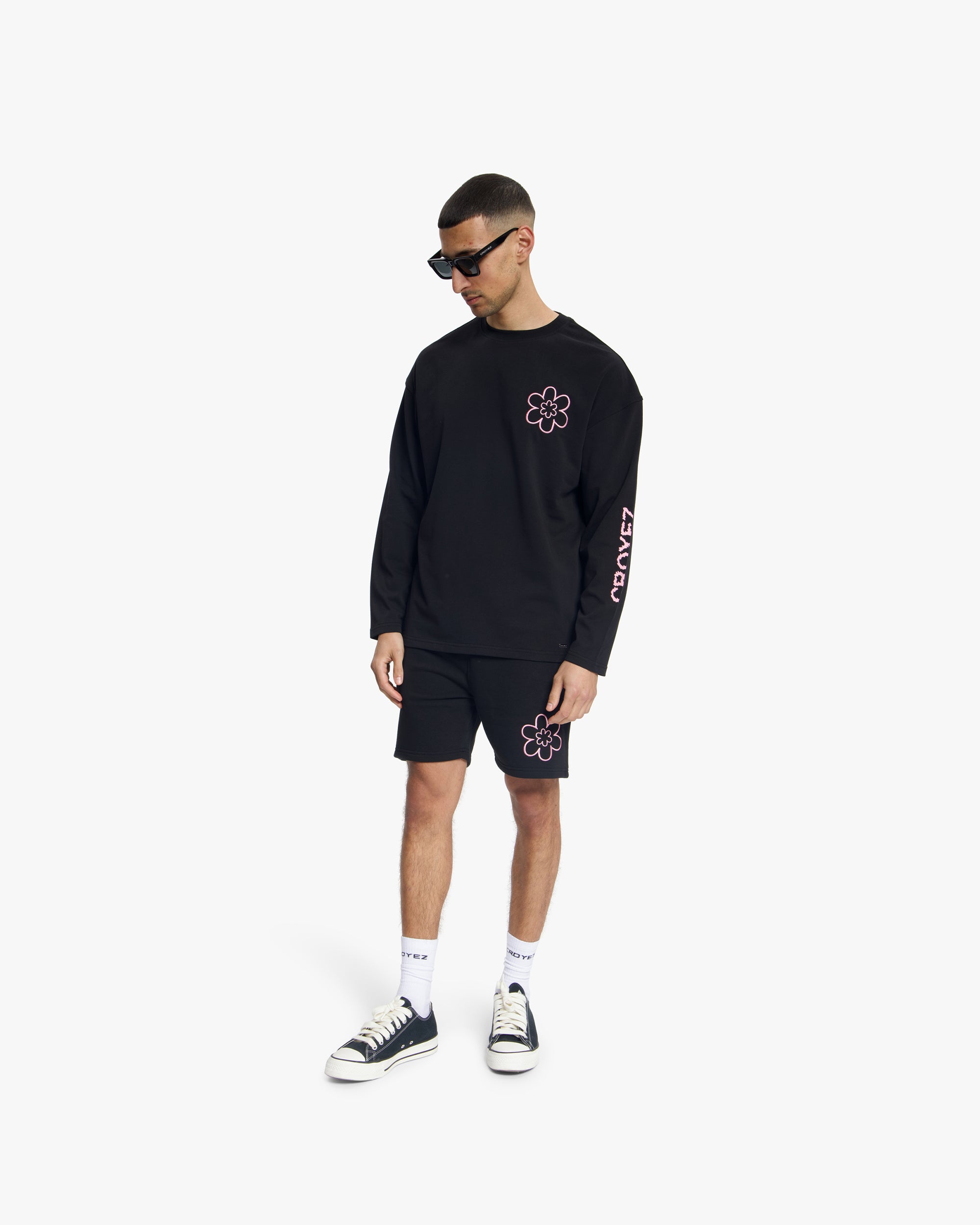 Croyez Contour De La Fleur Longsleeve | Black