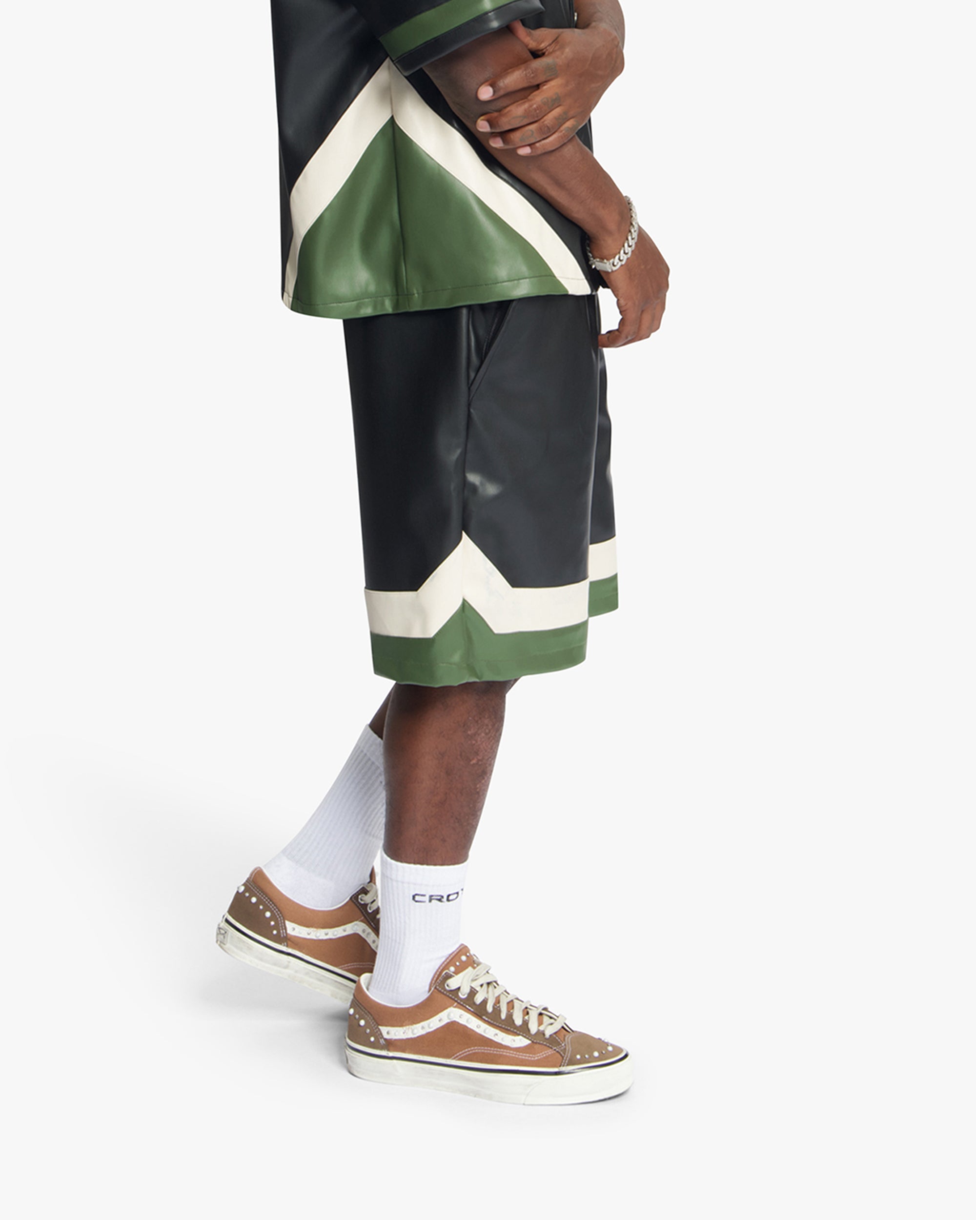 Croyez Logo Leather Short | Black
