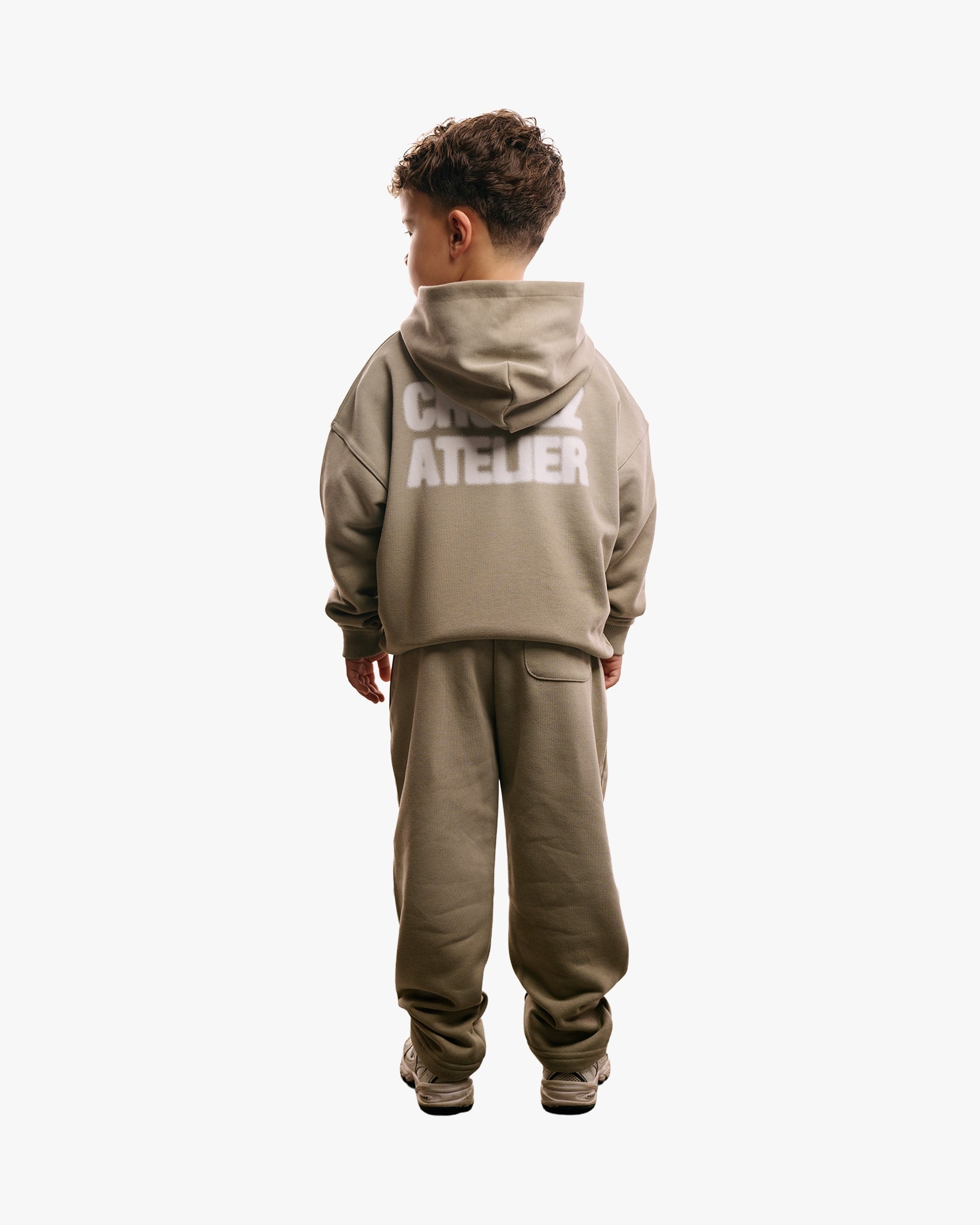 CROYEZ_MINI_SPRAYED_ATELIER_HOODIE_T_DUSTY_OLIVE_BACK.jpg