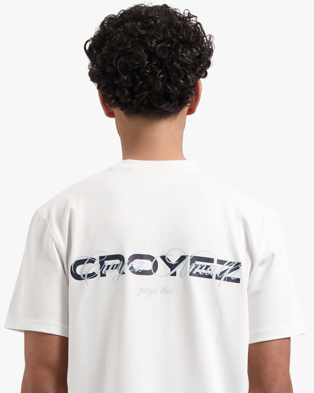 Croyez_-_Achterkant_0024_CR2-SS25-37_Fullbody_Jpg-High-res_8.png