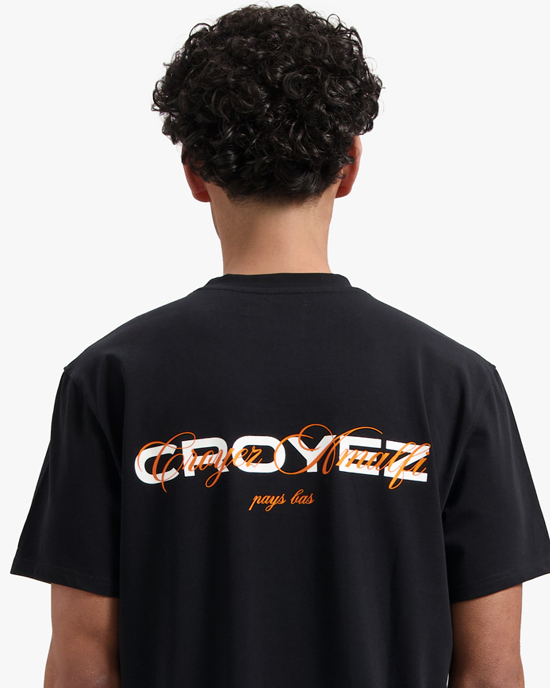 Croyez_-_Achterkant_0030_CR2-SS25-37_Fullbody_Jpg-High-res_2.png