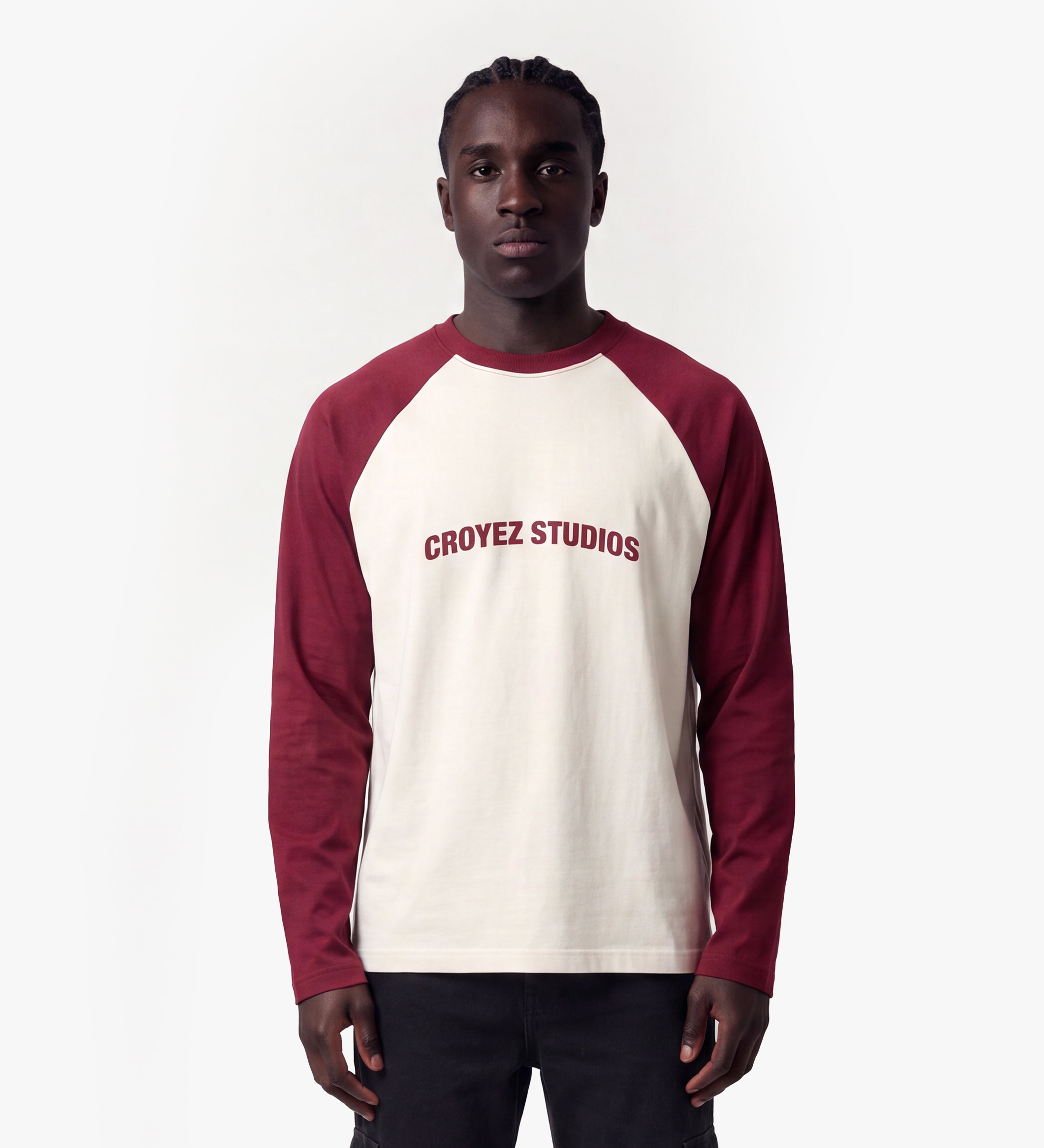 Two_Tone_Longsleeve_Off-white_Cherry_Front_medium_a5446d5d-70be-45f2-a2c4-97196015bd5b.jpg