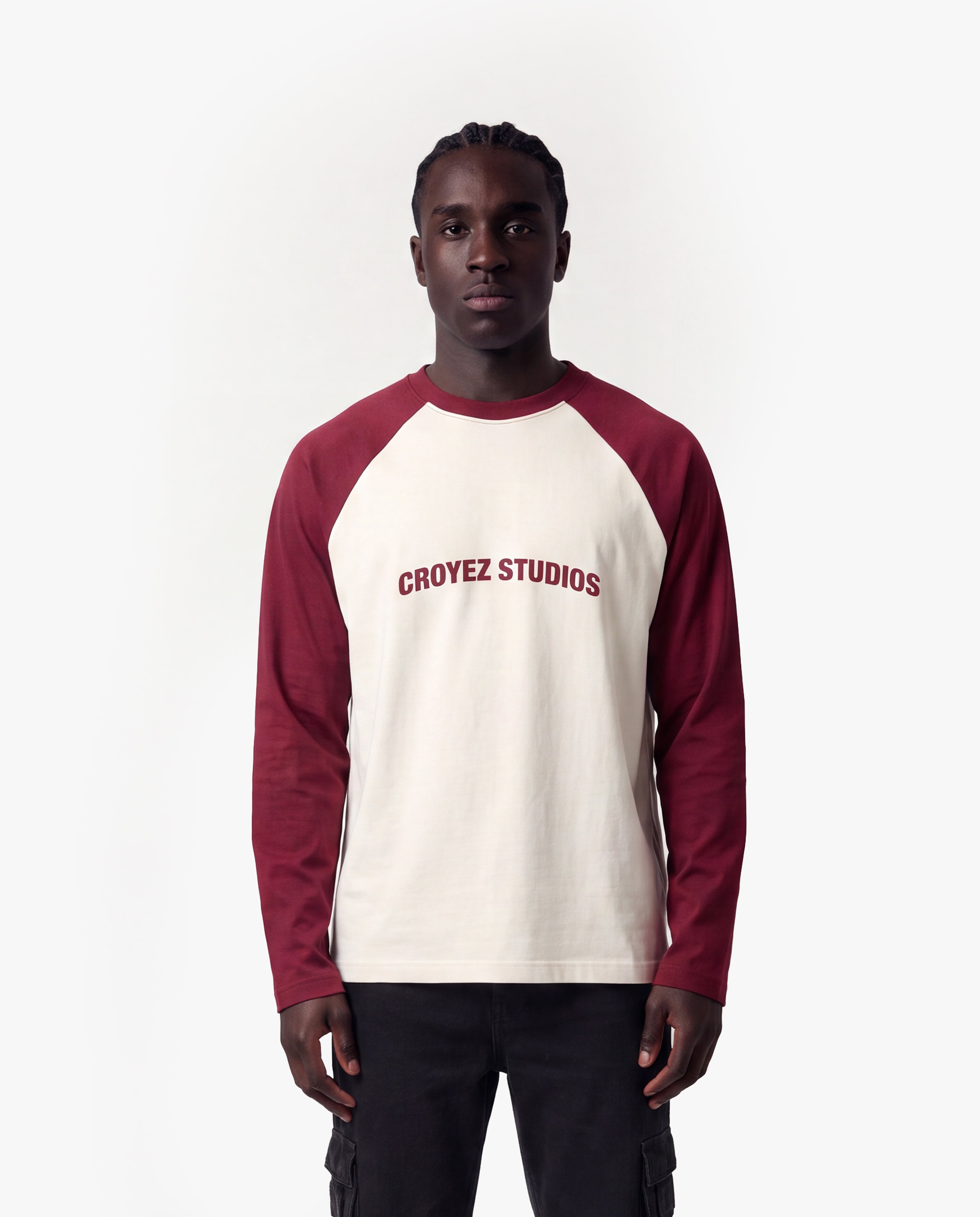 Two_Tone_Longsleeve_Off-white_Cherry_Front_medium_a5446d5d-70be-45f2-a2c4-97196015bd5b.jpg