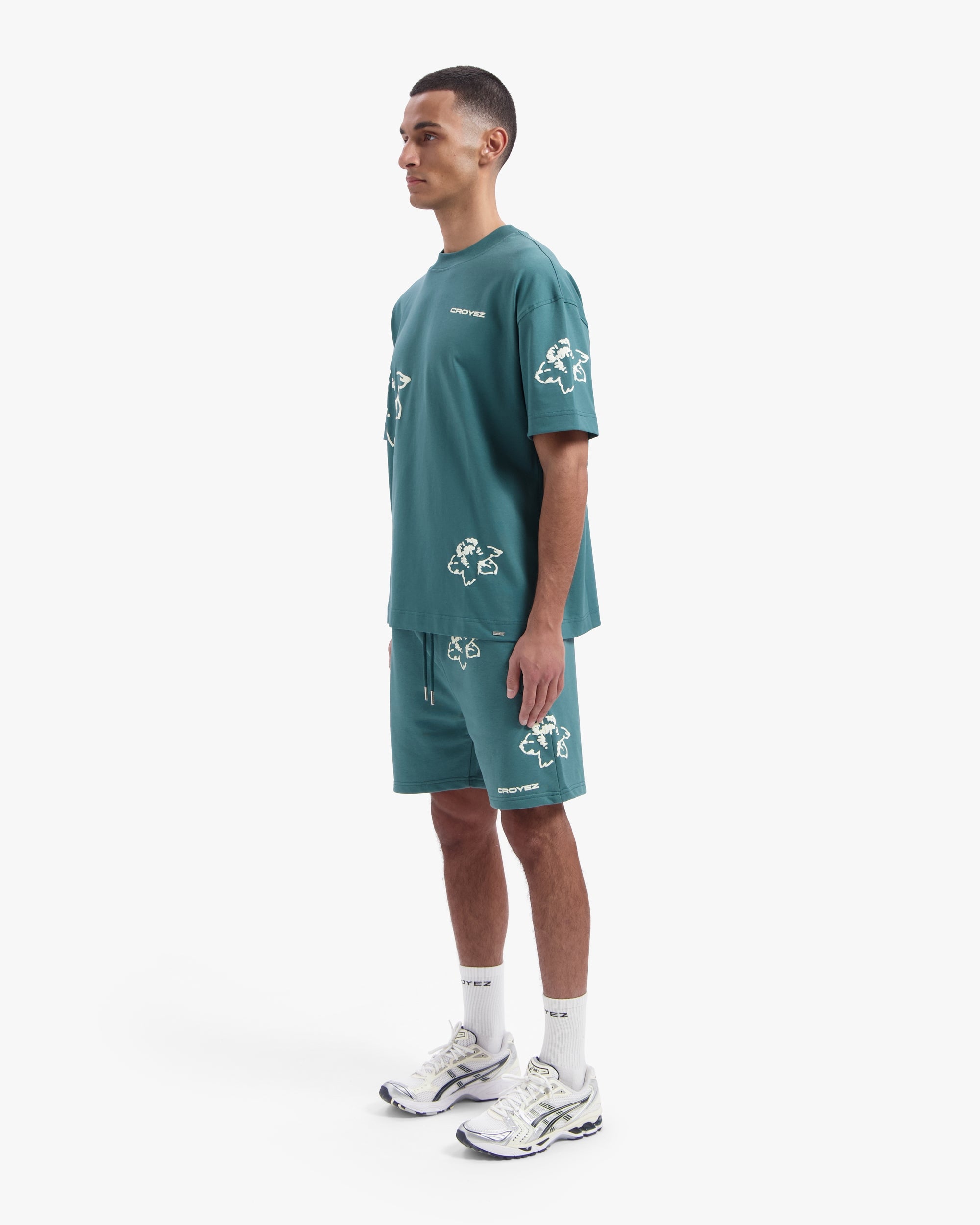 CROYEZ INITIAL FLOWER SHORTS | GREEN/OFF-WHITE